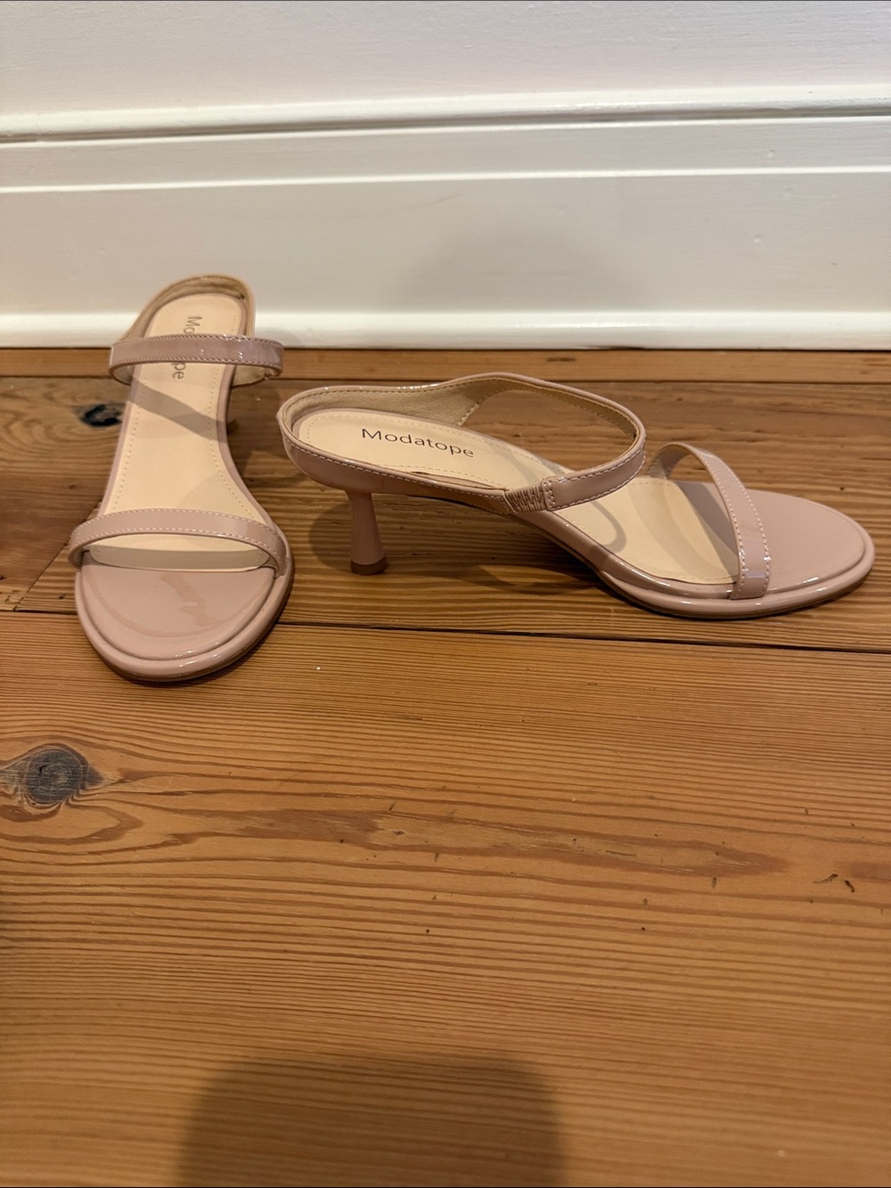 Modatope Nude Strappy Mid-Kitten Heel Sandals. Never worn, size 6.5
